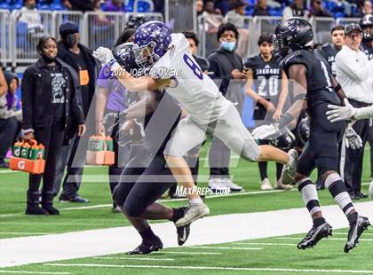 Thumbnail 1 in Boerne vs LBJ Austin (UIL 4A D1 Regional Semifinals) photogallery.