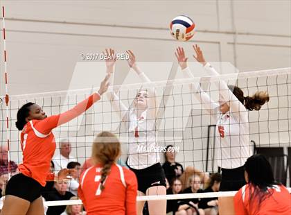 Thumbnail 3 in Marist @ Homewood-Flossmoor photogallery.