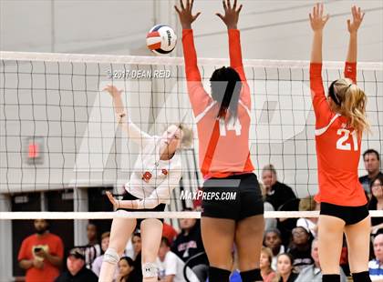 Thumbnail 2 in Marist @ Homewood-Flossmoor photogallery.