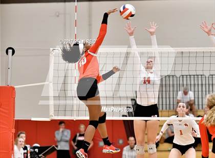 Thumbnail 3 in Marist @ Homewood-Flossmoor photogallery.