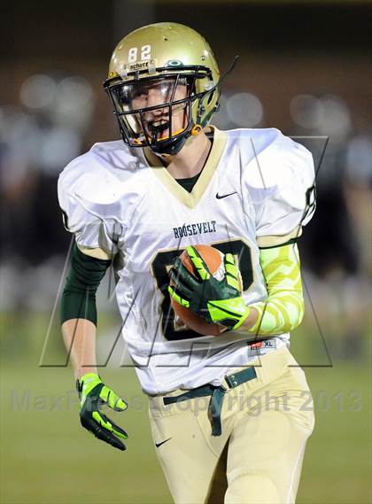 Thumbnail 2 in Wallkill vs. Roosevelt (Section 9 Class A Semifinal) photogallery.