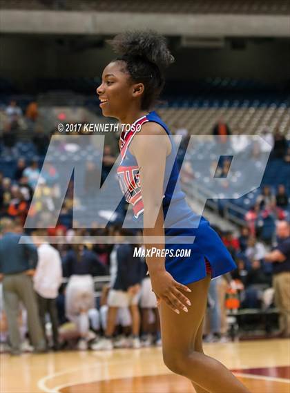 Thumbnail 2 in Duncanville vs. Cypress Ranch (UIL 6A Final) photogallery.