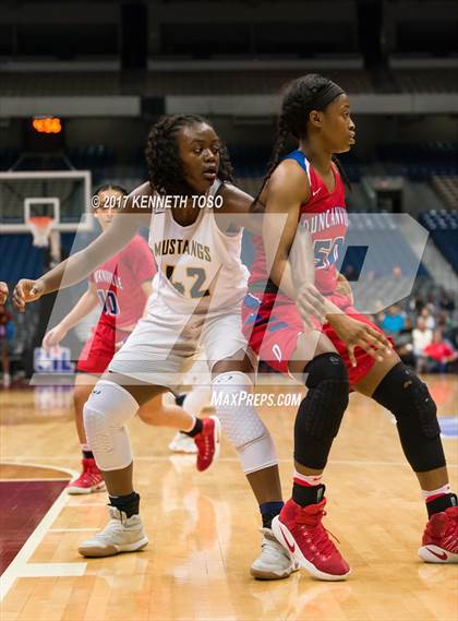 Thumbnail 2 in Duncanville vs. Cypress Ranch (UIL 6A Final) photogallery.