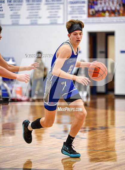 Thumbnail 3 in North Hopkins vs Brazos Christian (Cotton Christmas Classic) photogallery.