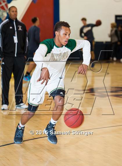 Thumbnail 2 in Long Beach Poly vs. Gregori (Modesto Christian Holiday Hoops Classic) photogallery.