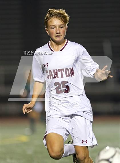 Thumbnail 1 in Griswold vs. Canton (CIAC Class S Semifinal) photogallery.