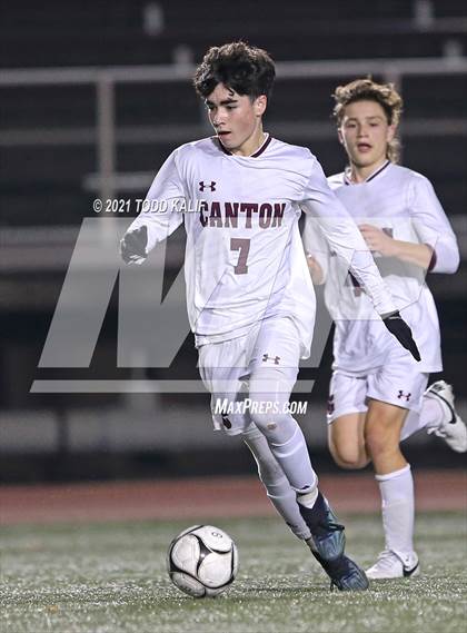 Thumbnail 3 in Griswold vs. Canton (CIAC Class S Semifinal) photogallery.