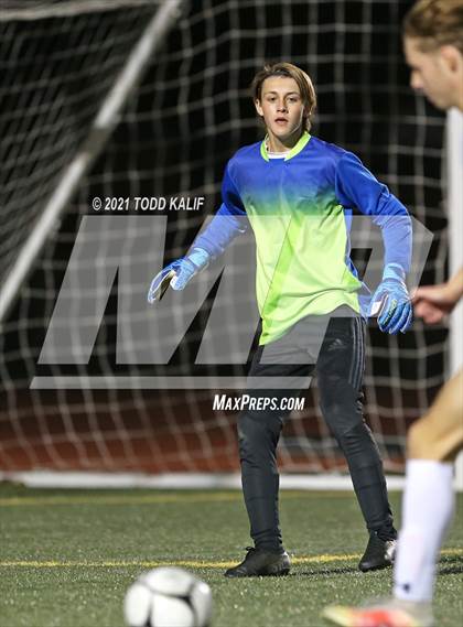 Thumbnail 1 in Griswold vs. Canton (CIAC Class S Semifinal) photogallery.