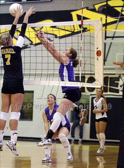 Thumbnail 3 in Alvarado @ Crandall photogallery.