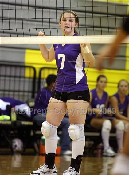 Thumbnail 3 in Alvarado @ Crandall photogallery.