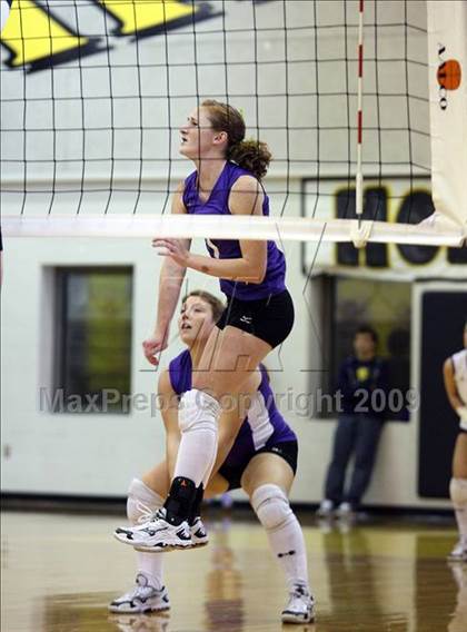 Thumbnail 3 in Alvarado @ Crandall photogallery.