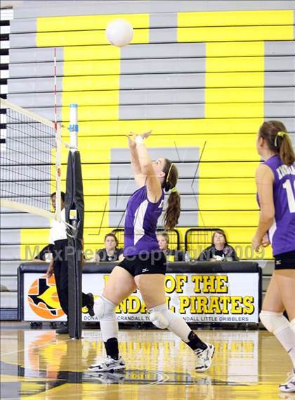 Thumbnail 1 in Alvarado @ Crandall photogallery.