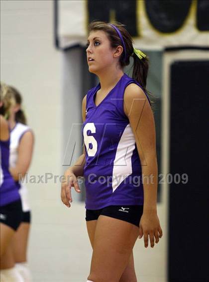 Thumbnail 1 in Alvarado @ Crandall photogallery.