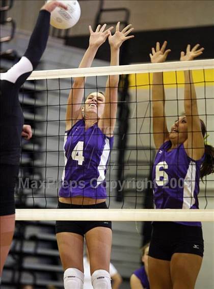 Thumbnail 2 in Alvarado @ Crandall photogallery.