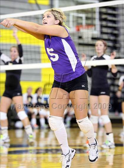 Thumbnail 1 in Alvarado @ Crandall photogallery.