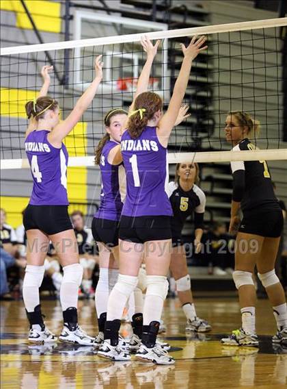 Thumbnail 3 in Alvarado @ Crandall photogallery.