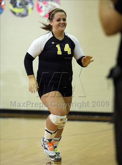 Thumbnail 3 in Alvarado @ Crandall photogallery.