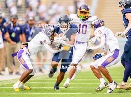 Thumbnail 1 in Tarboro vs Mount Airy (NCHSAA 1A Finals) photogallery.