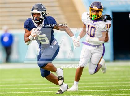 Thumbnail 3 in Tarboro vs Mount Airy (NCHSAA 1A Finals) photogallery.