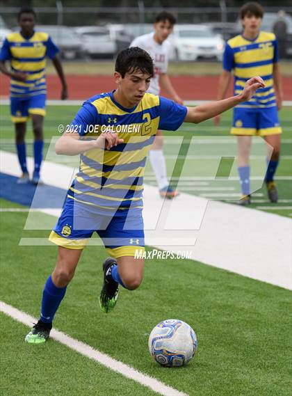 Thumbnail 1 in Lee [Robert E.] vs Alamo Heights (Alamo Heights Tournament) photogallery.