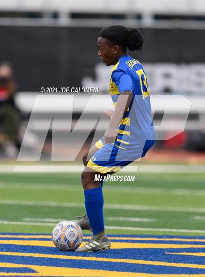 Thumbnail 1 in Lee [Robert E.] vs Alamo Heights (Alamo Heights Tournament) photogallery.