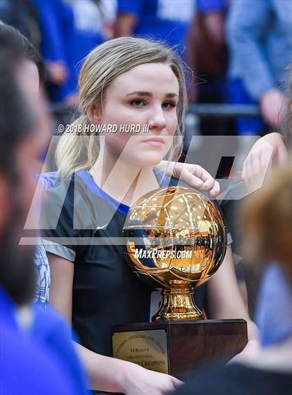 Thumbnail 2 in Weatherford vs. Lamar (UIL 6A Bi-District Playoff) photogallery.