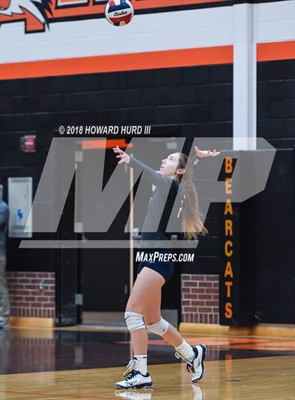 Thumbnail 2 in Weatherford vs. Lamar (UIL 6A Bi-District Playoff) photogallery.