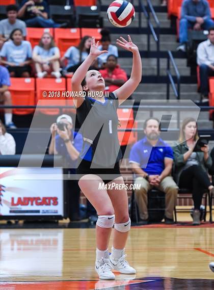 Thumbnail 3 in Weatherford vs. Lamar (UIL 6A Bi-District Playoff) photogallery.
