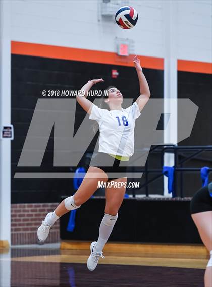 Thumbnail 1 in Weatherford vs. Lamar (UIL 6A Bi-District Playoff) photogallery.