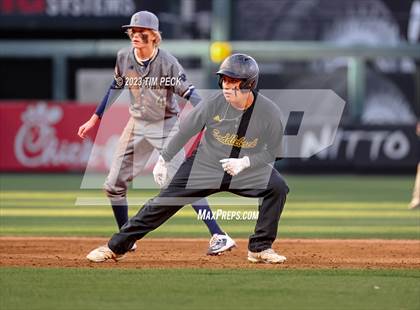 Thumbnail 3 in Saddleback vs. Calvary Chapel photogallery.