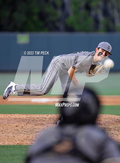 Thumbnail 3 in Saddleback vs. Calvary Chapel photogallery.