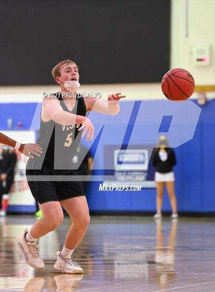 Thumbnail 3 in Mountain Vista @ Cherry Creek (Cherry Creek Holiday Classic) photogallery.