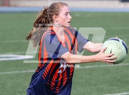 Thumbnail 1 in Flintridge Prep vs. Chaminade (La Salle Tournament) photogallery.