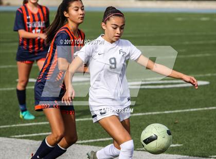Thumbnail 2 in Flintridge Prep vs. Chaminade (La Salle Tournament) photogallery.