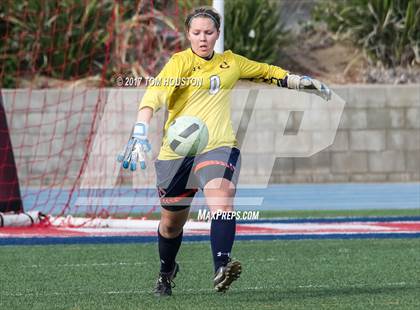Thumbnail 3 in Flintridge Prep vs. Chaminade (La Salle Tournament) photogallery.