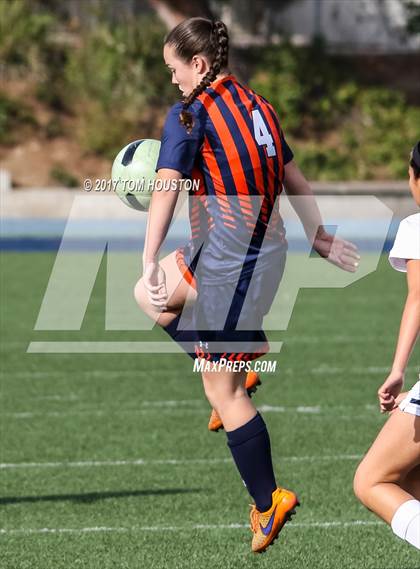 Thumbnail 2 in Flintridge Prep vs. Chaminade (La Salle Tournament) photogallery.