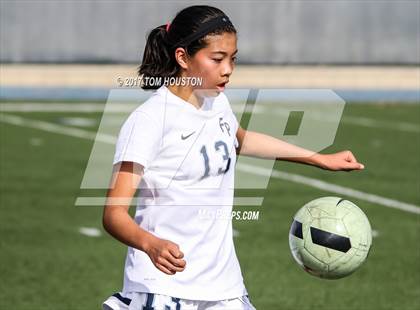 Thumbnail 2 in Flintridge Prep vs. Chaminade (La Salle Tournament) photogallery.