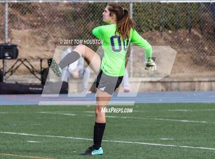 Thumbnail 3 in Flintridge Prep vs. Chaminade (La Salle Tournament) photogallery.