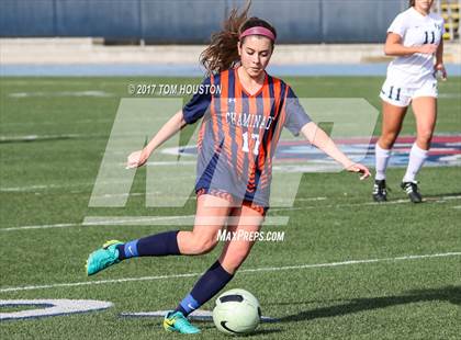 Thumbnail 3 in Flintridge Prep vs. Chaminade (La Salle Tournament) photogallery.