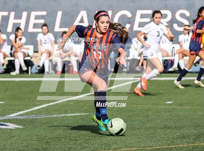 Thumbnail 1 in Flintridge Prep vs. Chaminade (La Salle Tournament) photogallery.