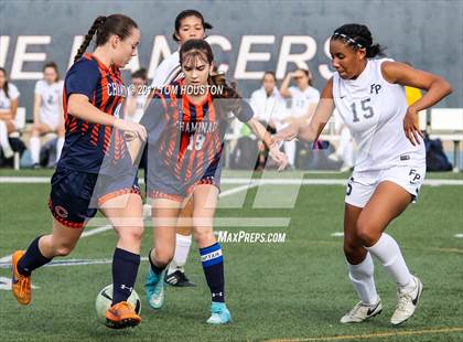 Thumbnail 3 in Flintridge Prep vs. Chaminade (La Salle Tournament) photogallery.