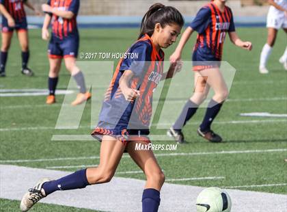 Thumbnail 1 in Flintridge Prep vs. Chaminade (La Salle Tournament) photogallery.