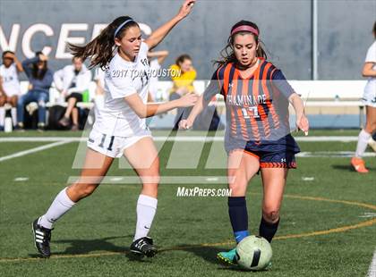 Thumbnail 1 in Flintridge Prep vs. Chaminade (La Salle Tournament) photogallery.