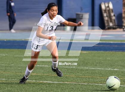 Thumbnail 3 in Flintridge Prep vs. Chaminade (La Salle Tournament) photogallery.