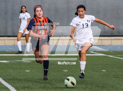 Thumbnail 3 in Flintridge Prep vs. Chaminade (La Salle Tournament) photogallery.