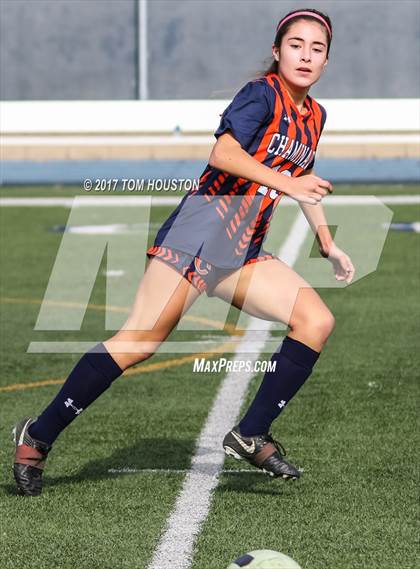 Thumbnail 3 in Flintridge Prep vs. Chaminade (La Salle Tournament) photogallery.