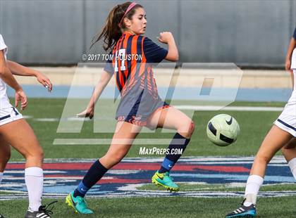 Thumbnail 3 in Flintridge Prep vs. Chaminade (La Salle Tournament) photogallery.