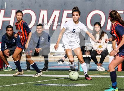 Thumbnail 1 in Flintridge Prep vs. Chaminade (La Salle Tournament) photogallery.