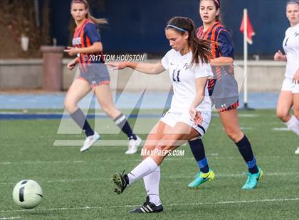 Thumbnail 3 in Flintridge Prep vs. Chaminade (La Salle Tournament) photogallery.
