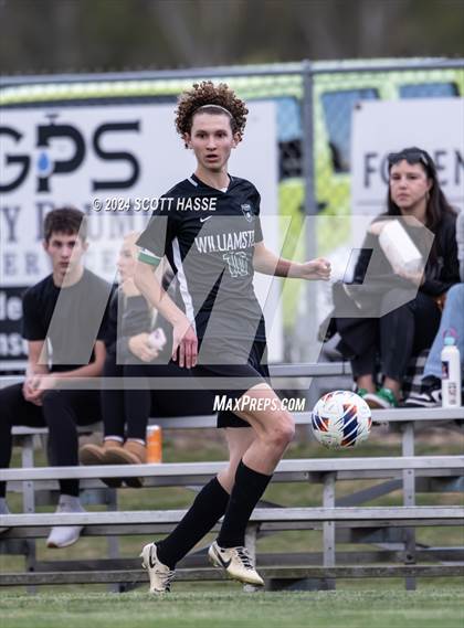 Thumbnail 2 in Williamston vs. Grosse Ile (MHSAA D3 Reg Semifinal) photogallery.